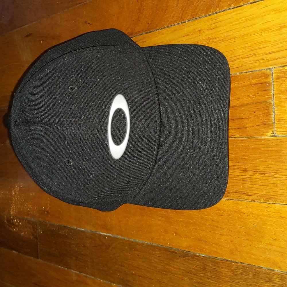 Oakley Hat